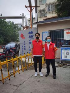 市文旅集團一線戰“疫”之：“帥飛了”組合秒變“救火勇士”，“暖心”大白全心全意為居民服務